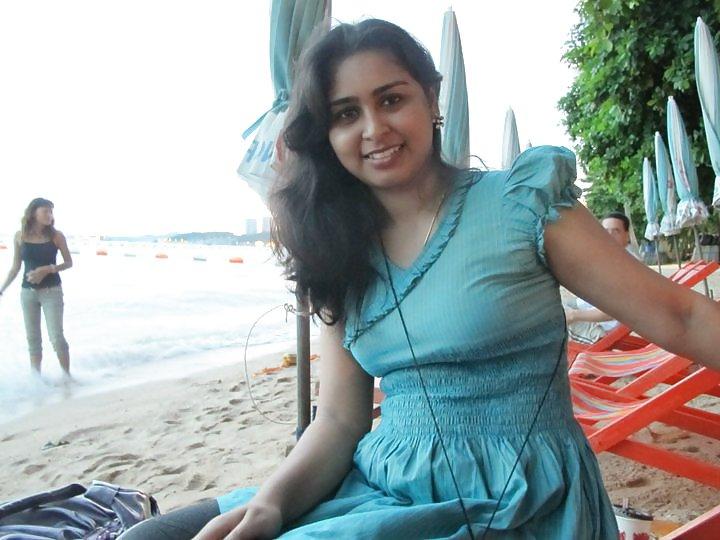 25P Cum on mygfand aunty