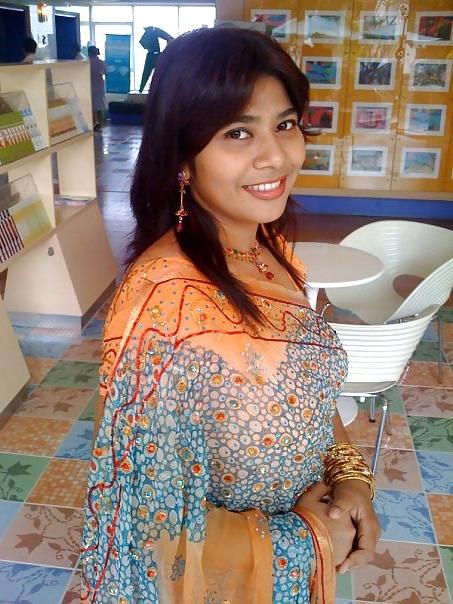 25P Cum on mygfand aunty