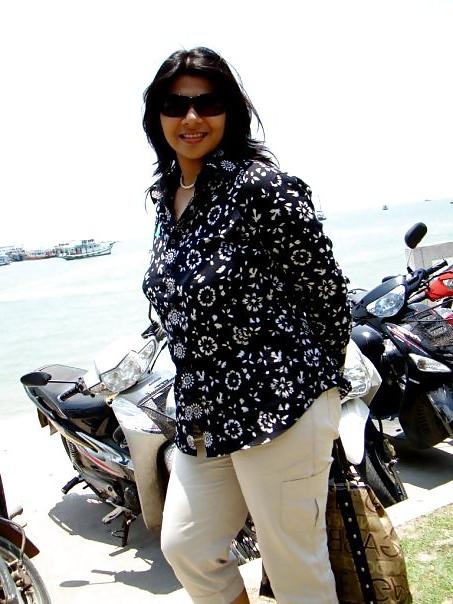 25P Cum on mygfand aunty