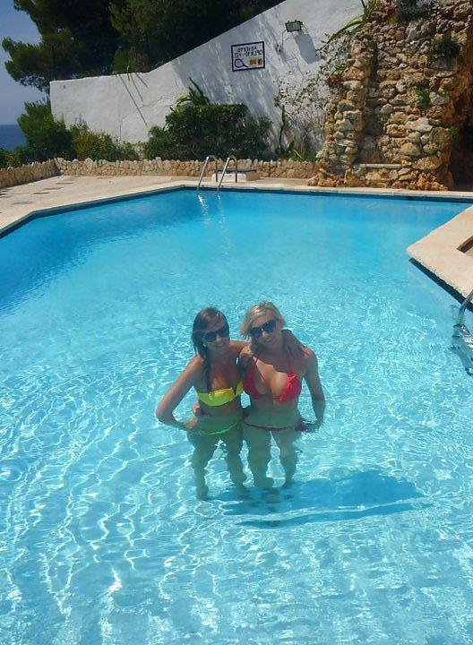 25P Private Album:  Spring Break Girls That Love Hand Bikini's