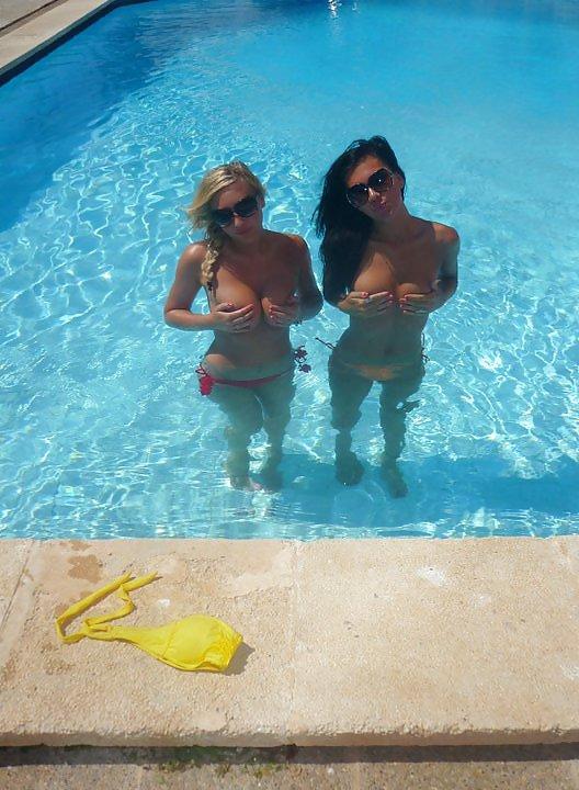 25P Private Album:  Spring Break Girls That Love Hand Bikini's