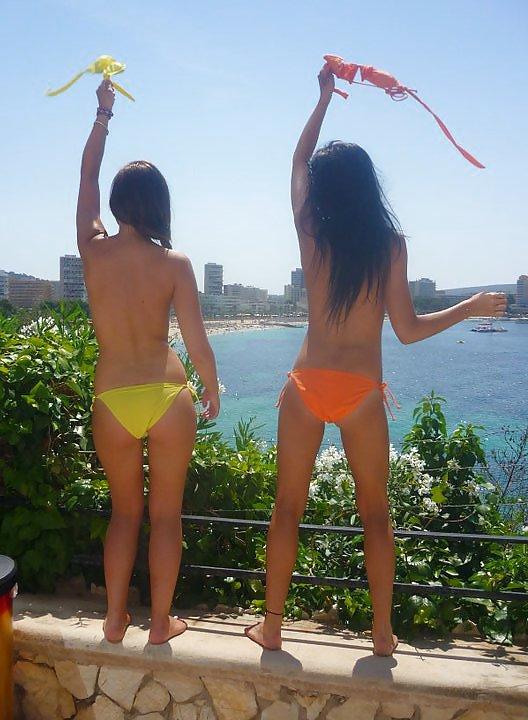 25P Private Album:  Spring Break Girls That Love Hand Bikini's