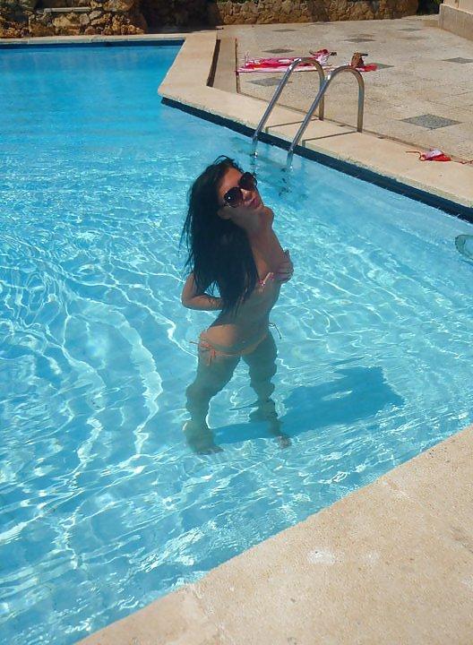 25P Private Album:  Spring Break Girls That Love Hand Bikini's