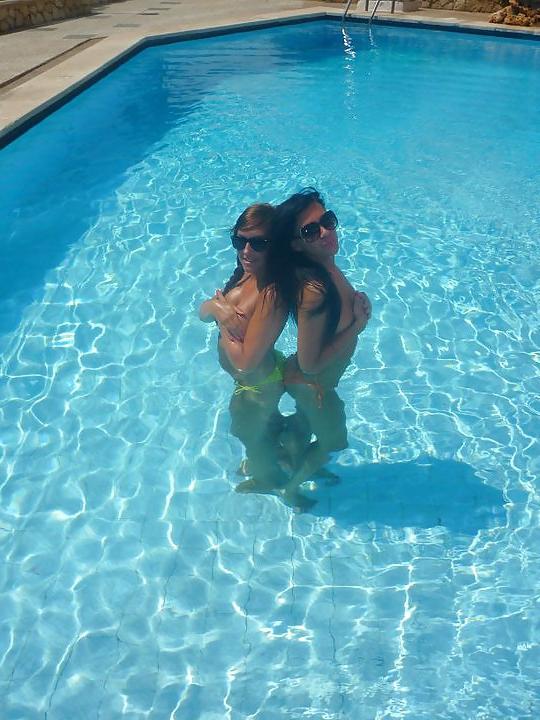 25P Private Album:  Spring Break Girls That Love Hand Bikini's