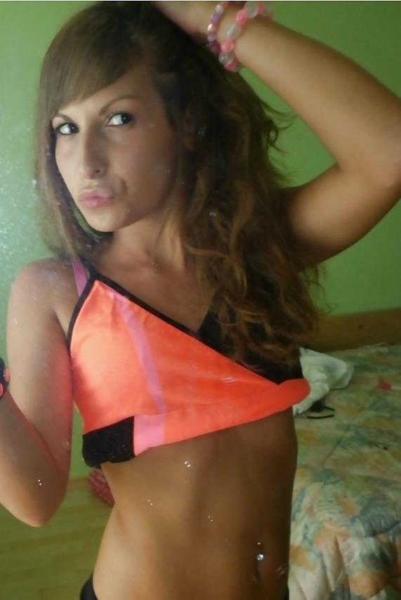 25P My photos .... please cum on my face !