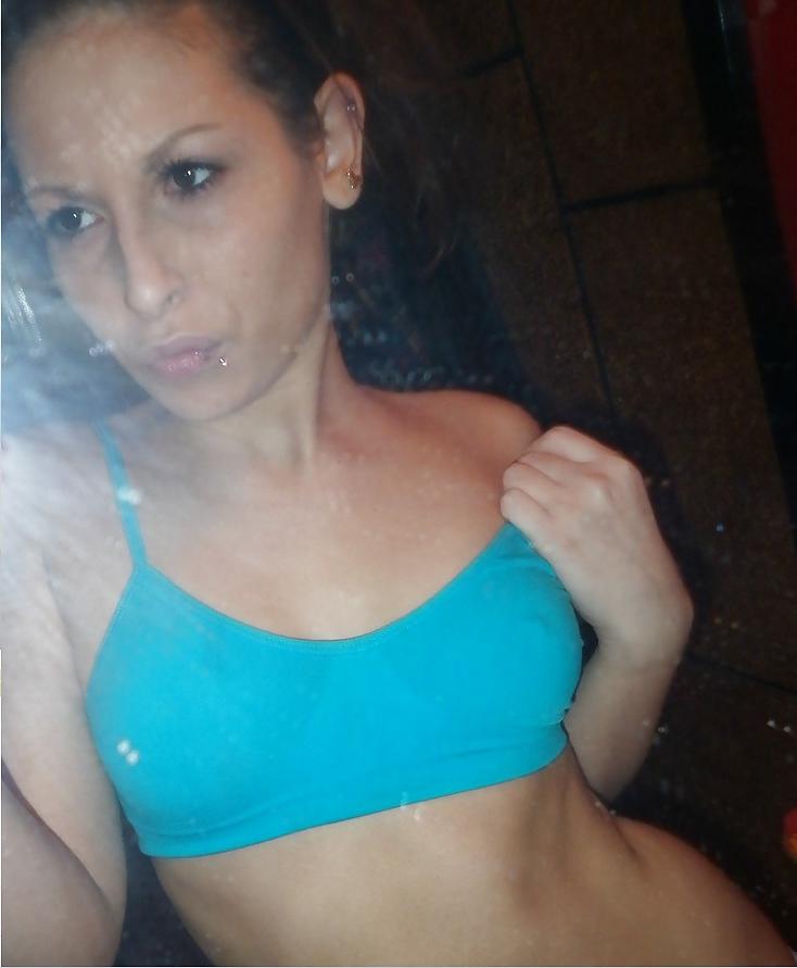 25P My photos .... please cum on my face !