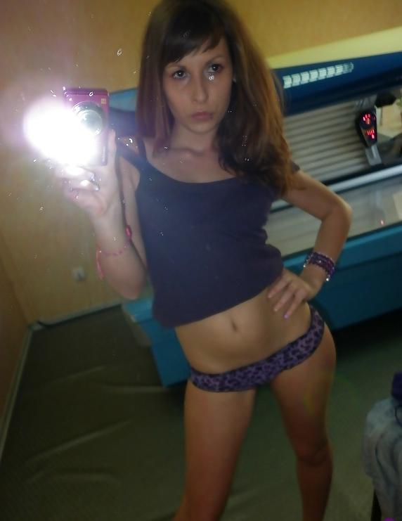 25P My photos .... please cum on my face !