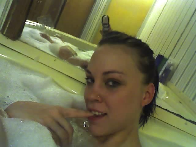7P Lindsey im Bad
