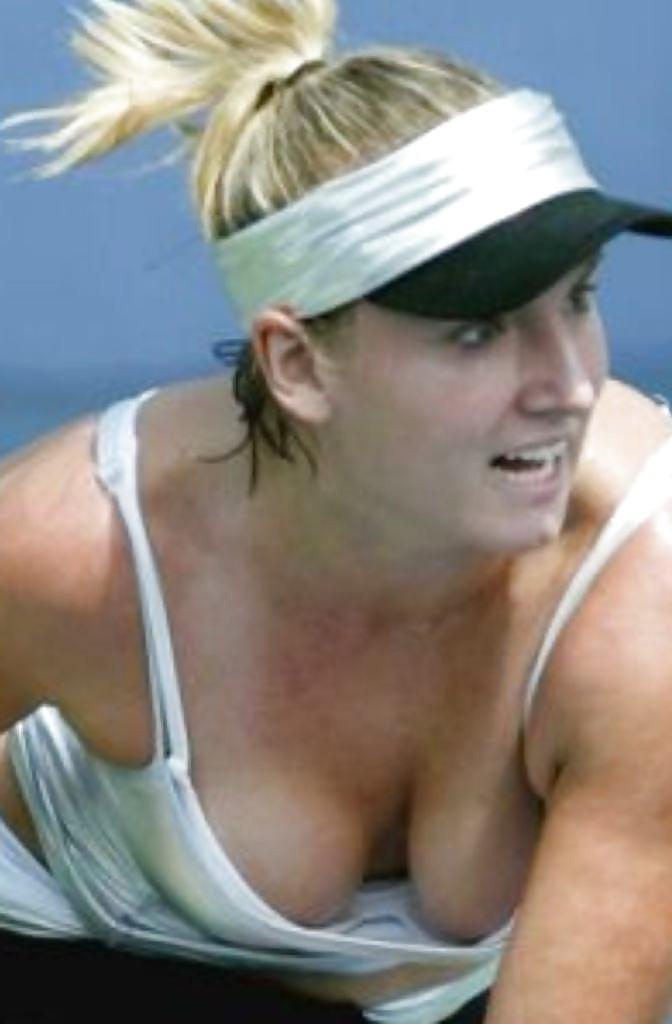 21P Tennis beauties