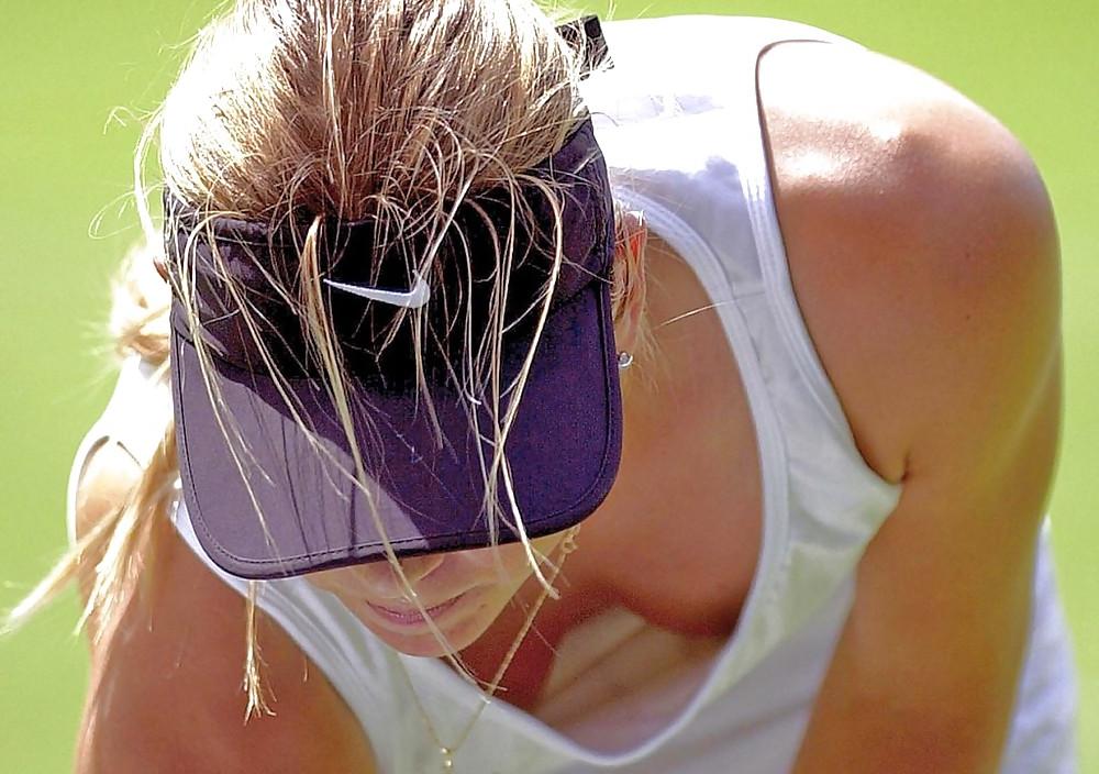 21P Tennis beauties