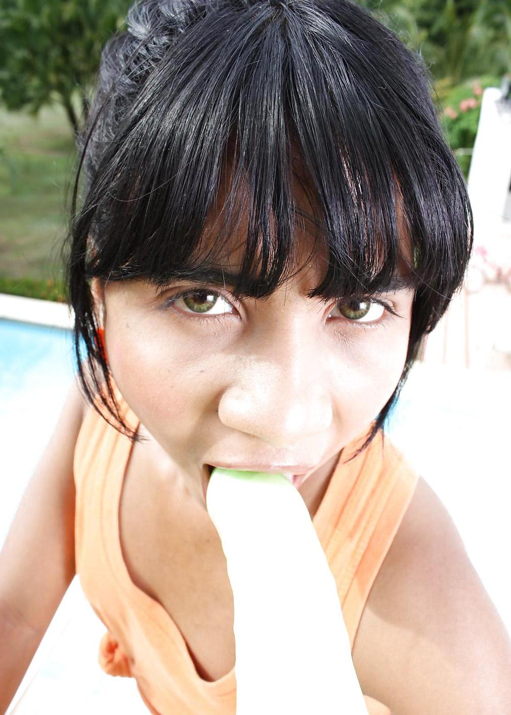 25P Charming Tobie - Sitting on a dildo