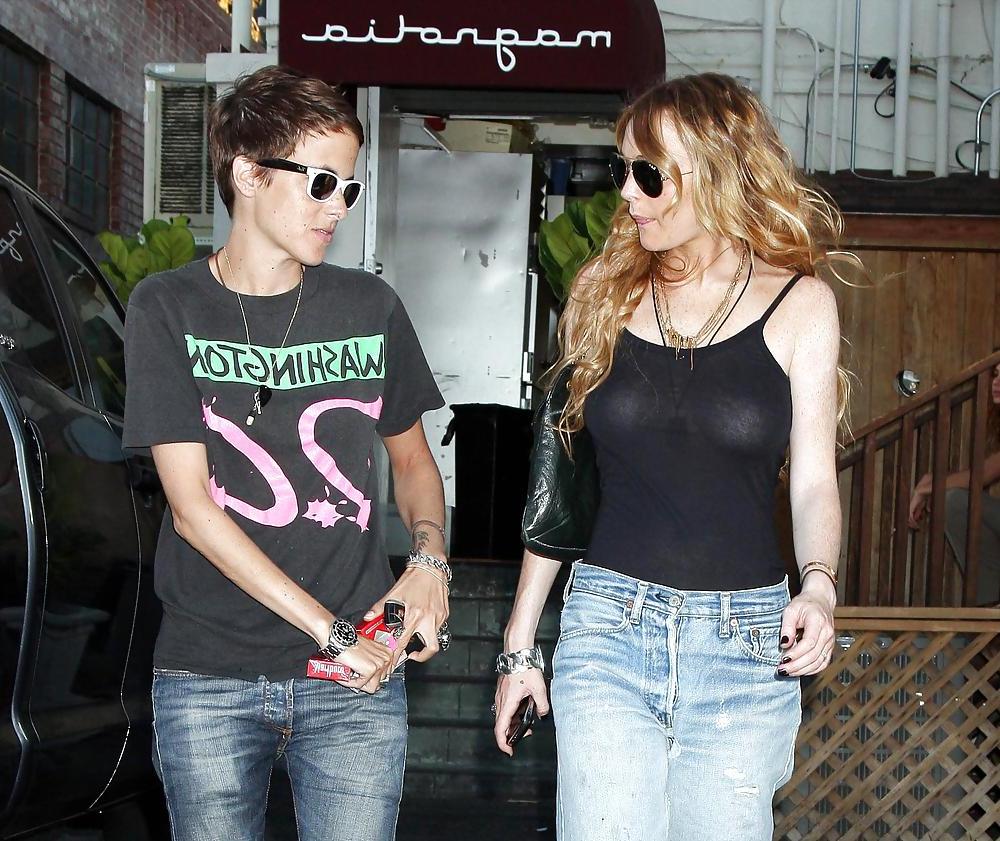 13P Lindsay Lohan Very sheer tank top & HUGE rack with no bra
