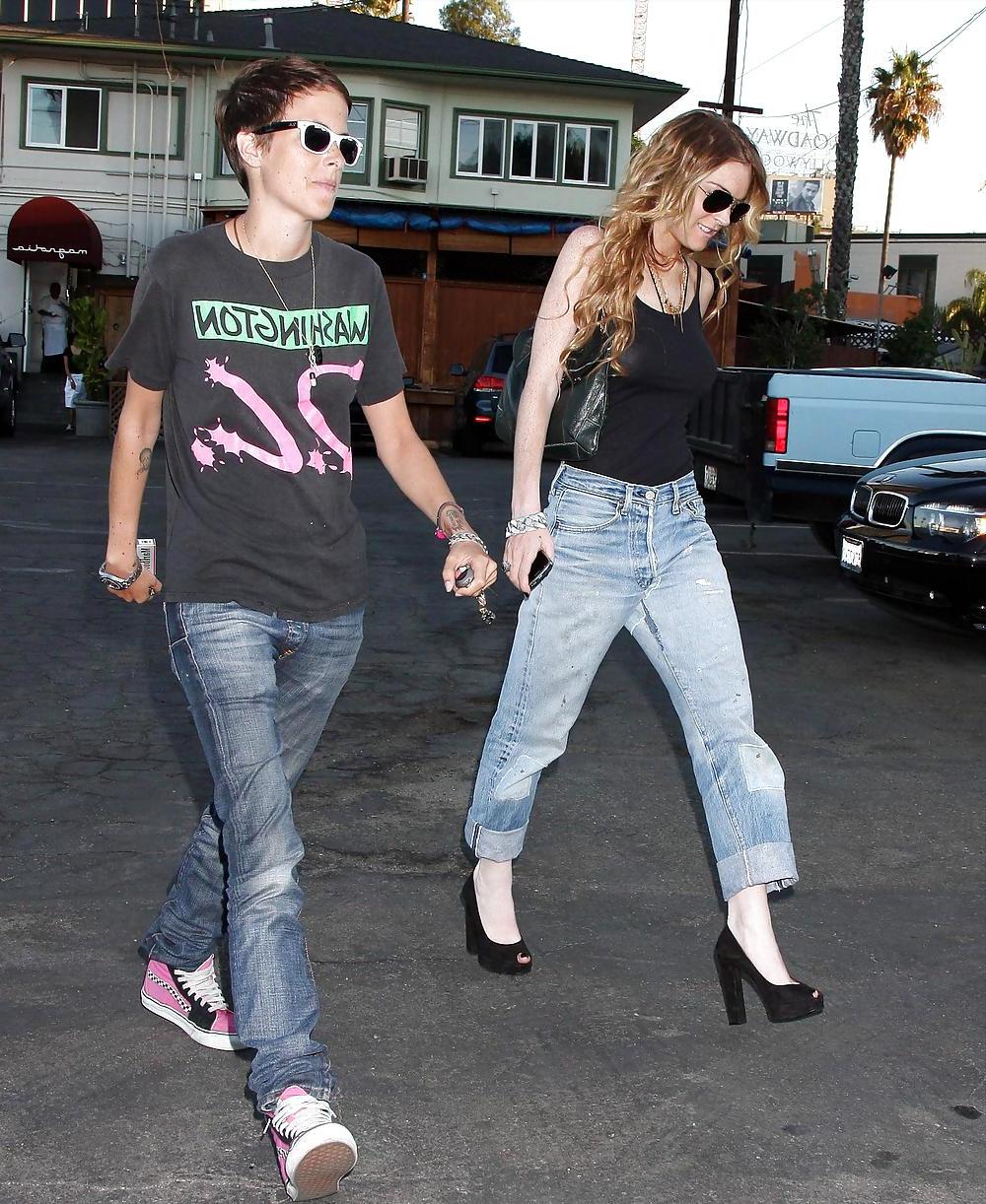 13P Lindsay Lohan Very sheer tank top & HUGE rack with no bra