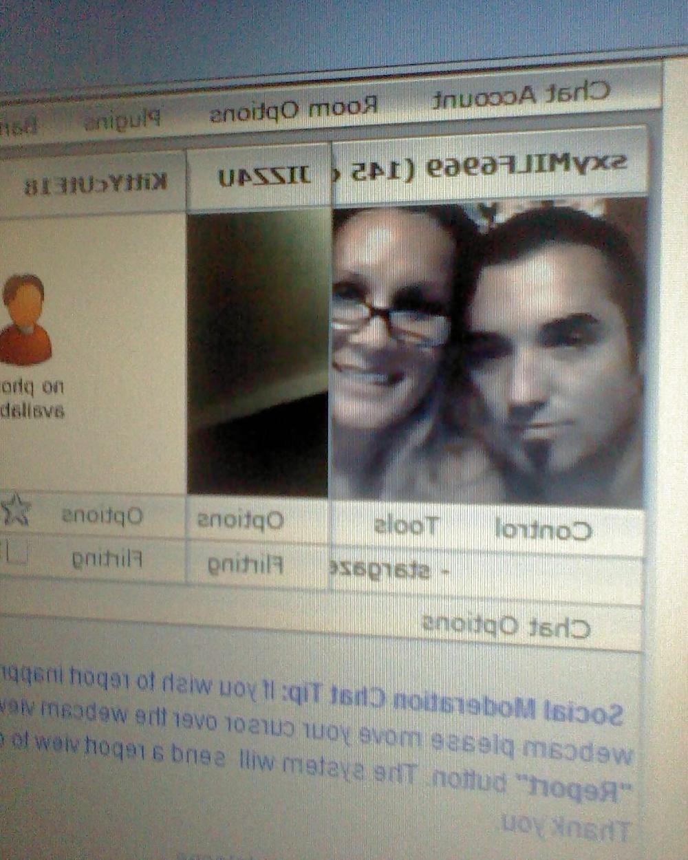 7P ON CHAT-ROOM SHOWIN TIT'S