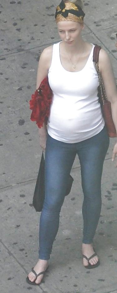 6P Harlem Girls in the Heat 193 New York - Pregnant Babe