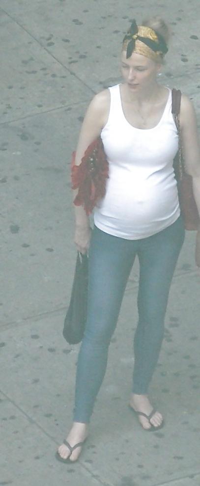 6P Harlem Girls in the Heat 193 New York - Pregnant Babe