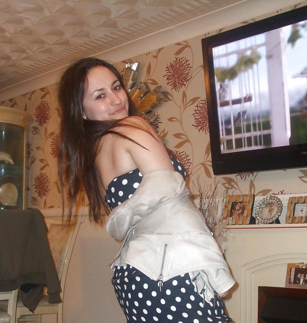 10P Tease girl