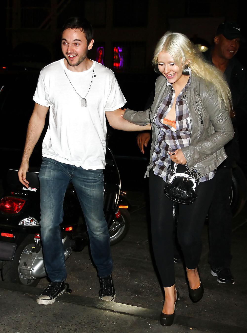 21P Christina Aguilera Bra Peek At Darby Nightclub with Matt