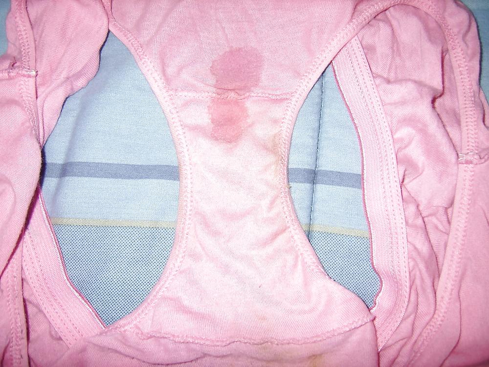 14P Virgin teens wet panties and bra