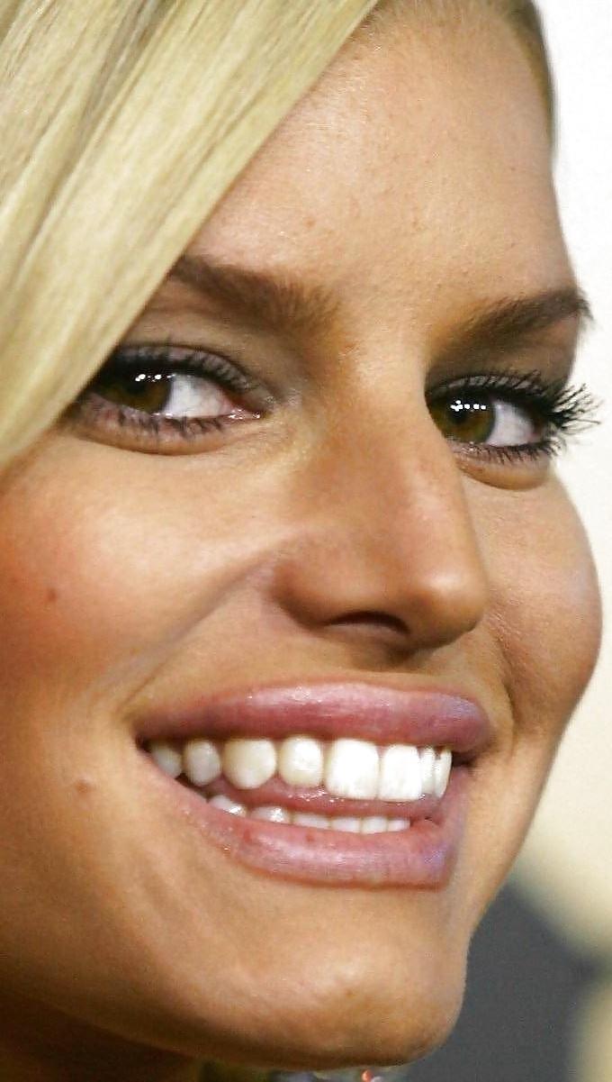 23P Perfect celeb faces i would love to cover in spunk :)