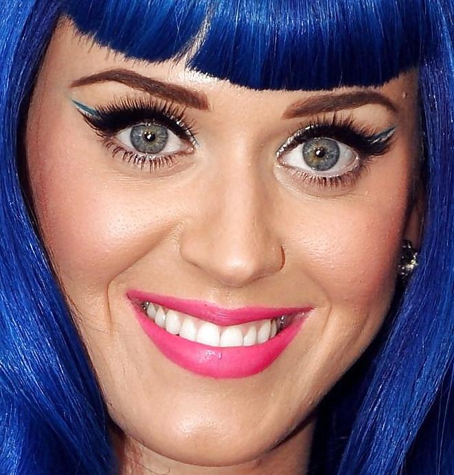 23P Perfect celeb faces i would love to cover in spunk :)