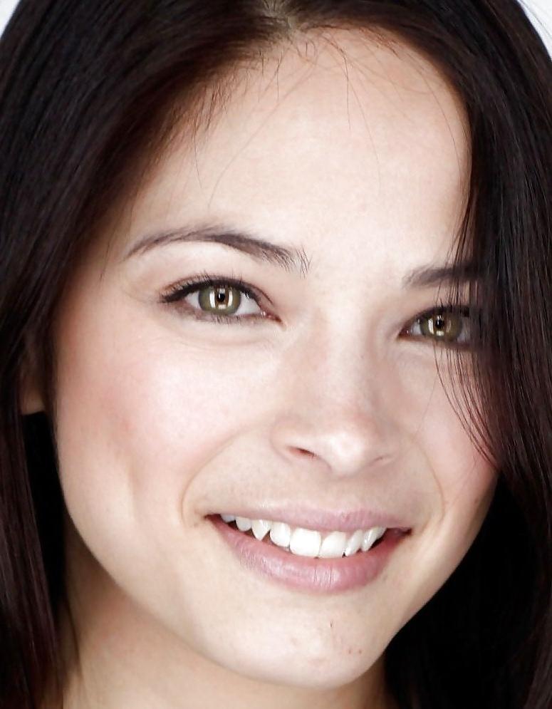 23P Perfect celeb faces i would love to cover in spunk :)