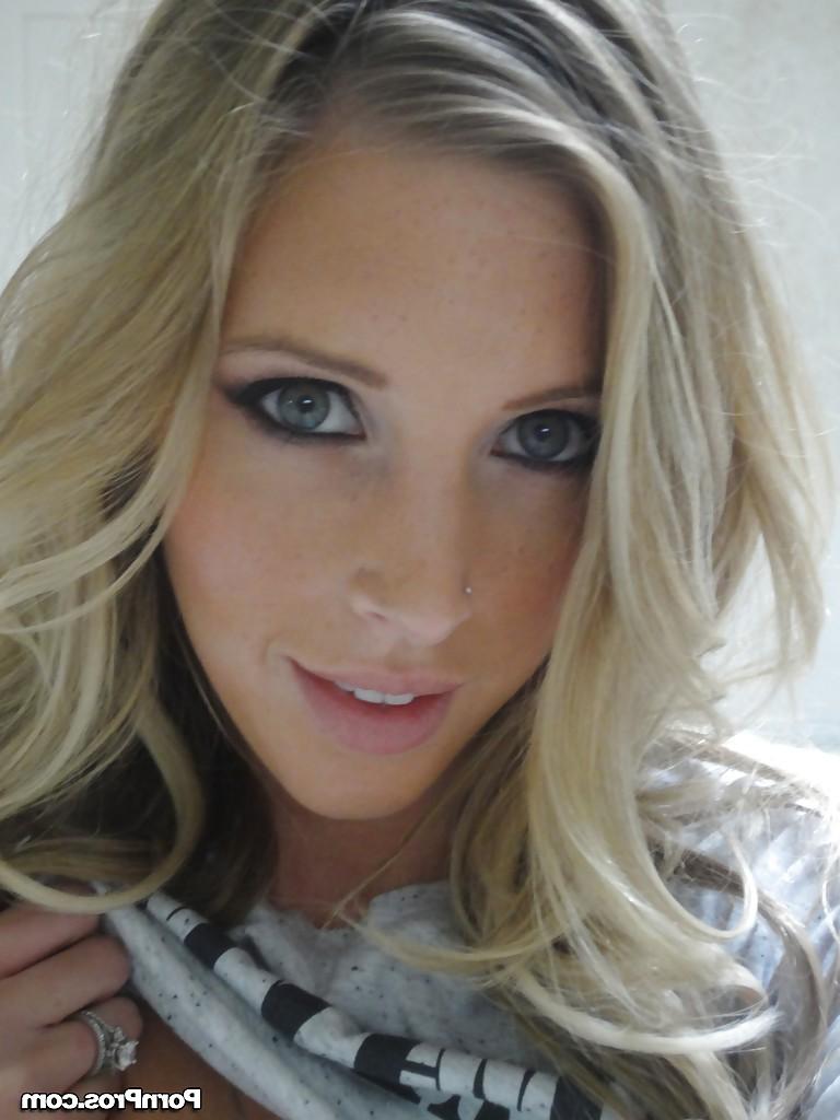 15P Young blonde Samantha Saint taking nude selfies in the bathroom