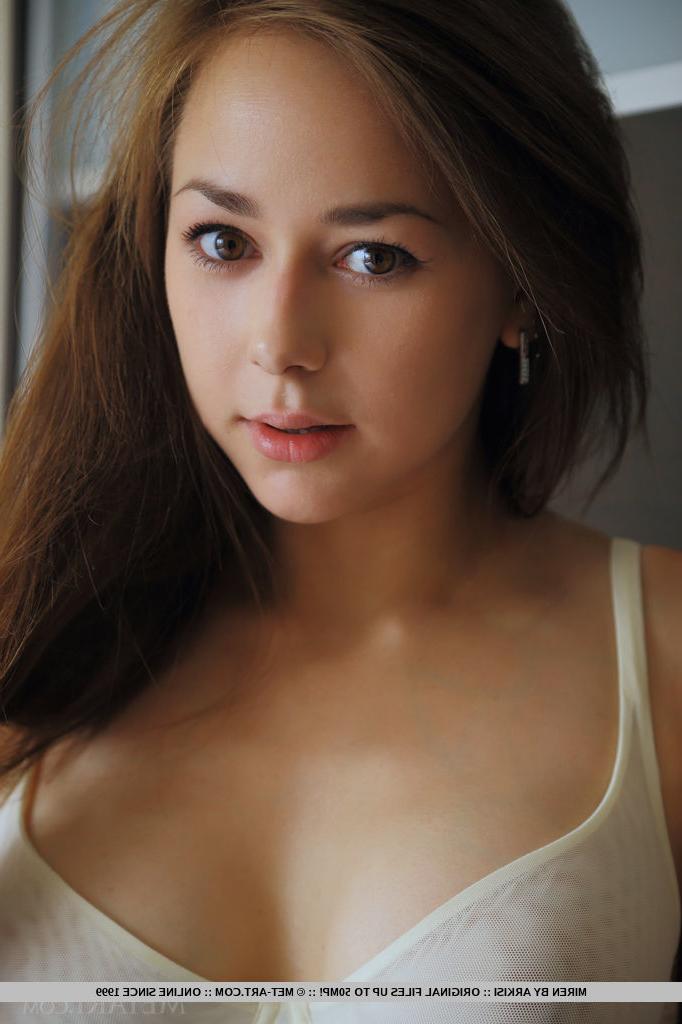 18P Young underwear model Miren exposing naked pink pussy for the first time