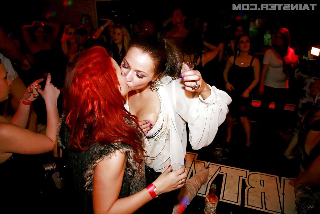 16P Sex starving amateurs going horny at the party with malestrippers