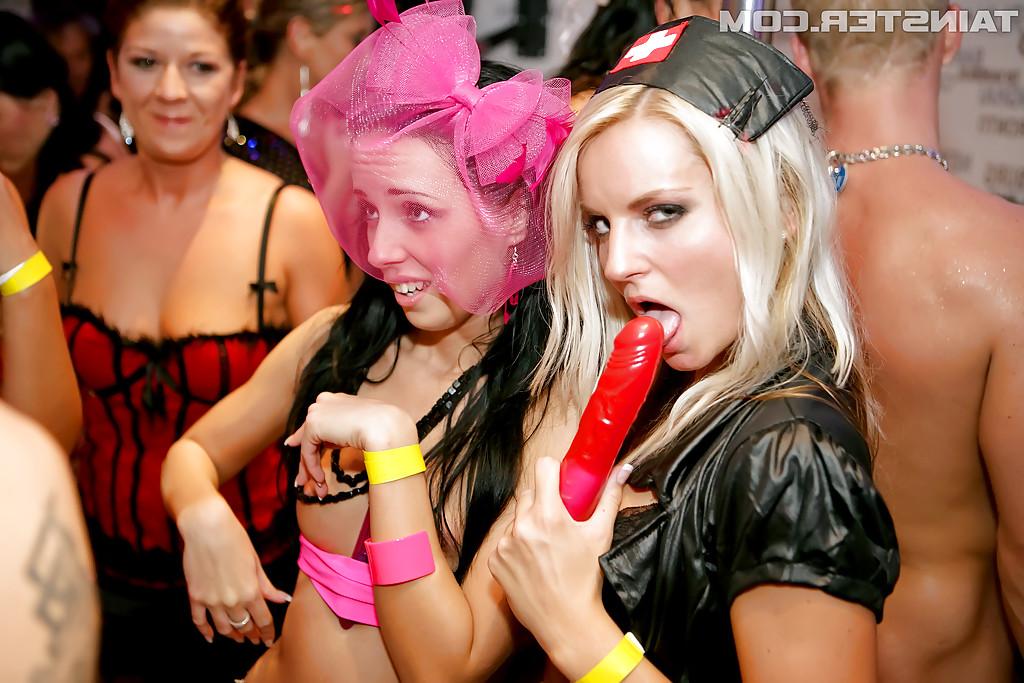 16P Lecherous sluts exploring lesbian pleasures at the wild sex party