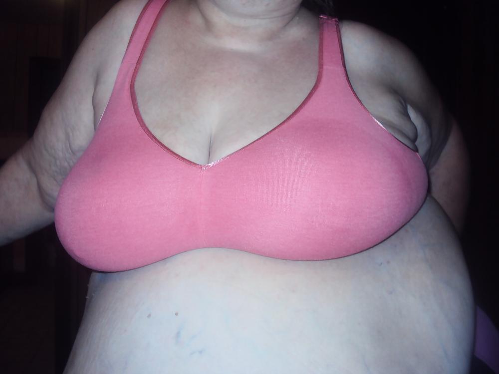 10P Her in pink bra 