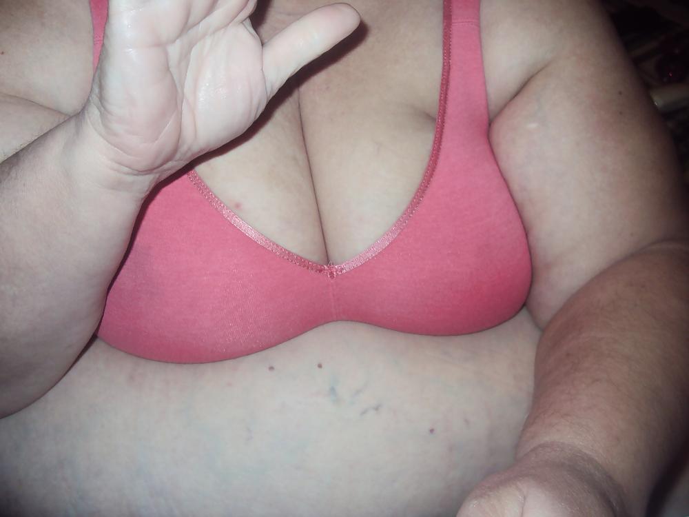 10P Her in pink bra 