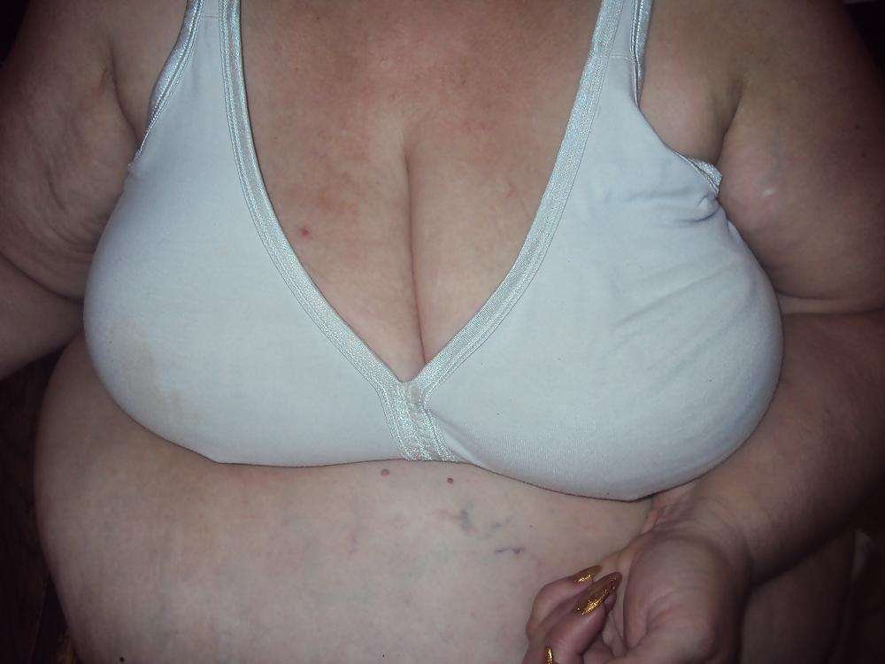 10P Her in white bra 