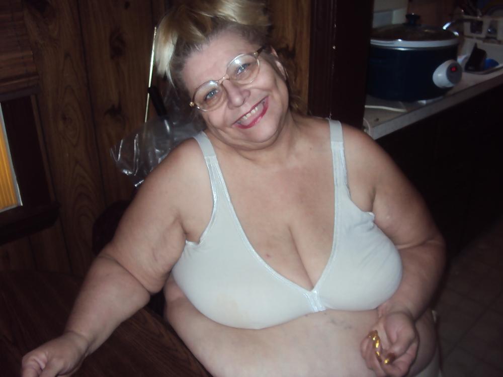 10P Her in white bra 