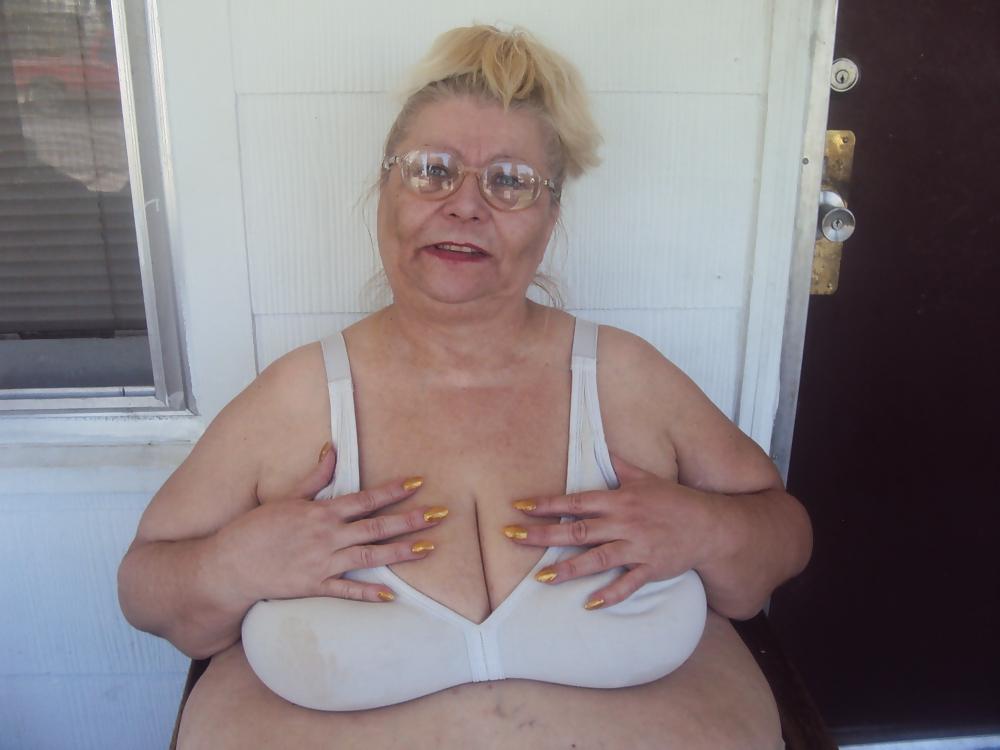 10P Her in white bra 