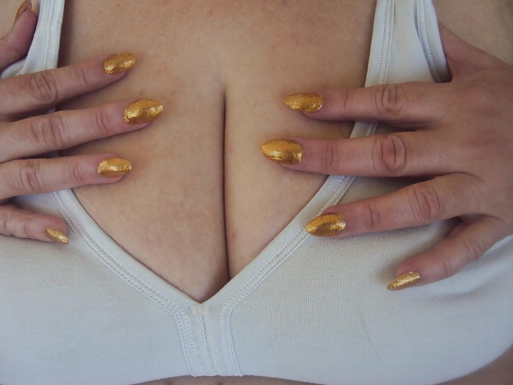 10P Her in white bra 