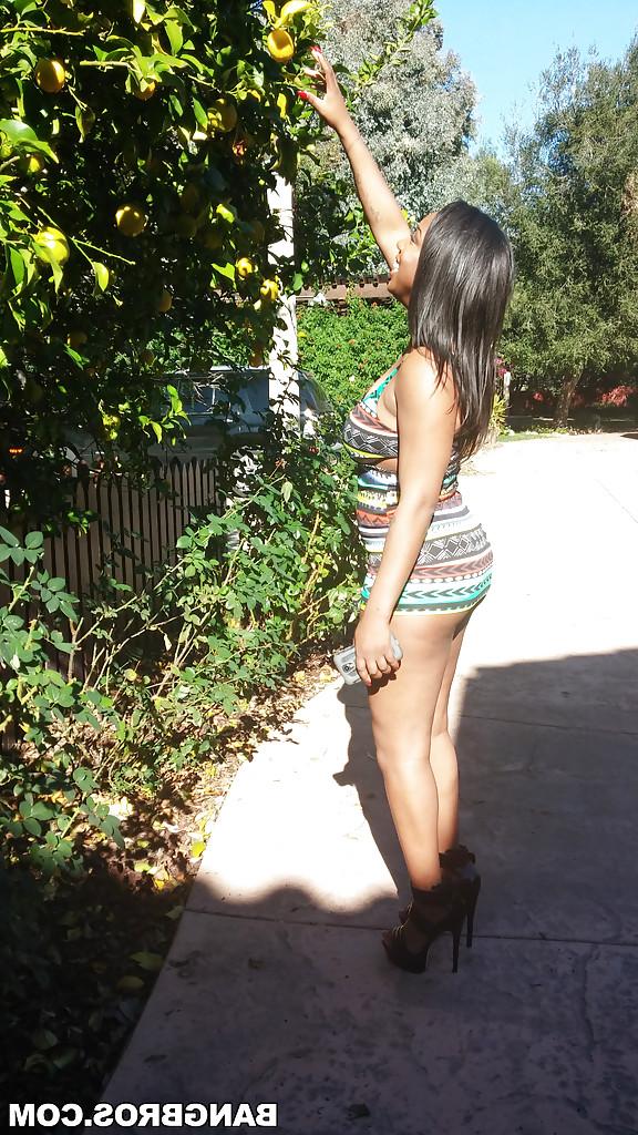 16P No matter where she goes Lisa Tiffian's ebony ass looks delicious