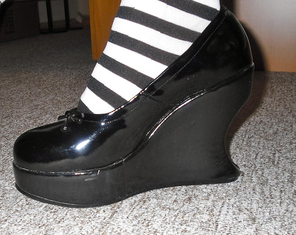 8P Freundin die Schuhe veredelt (Cum on friends Shoes)