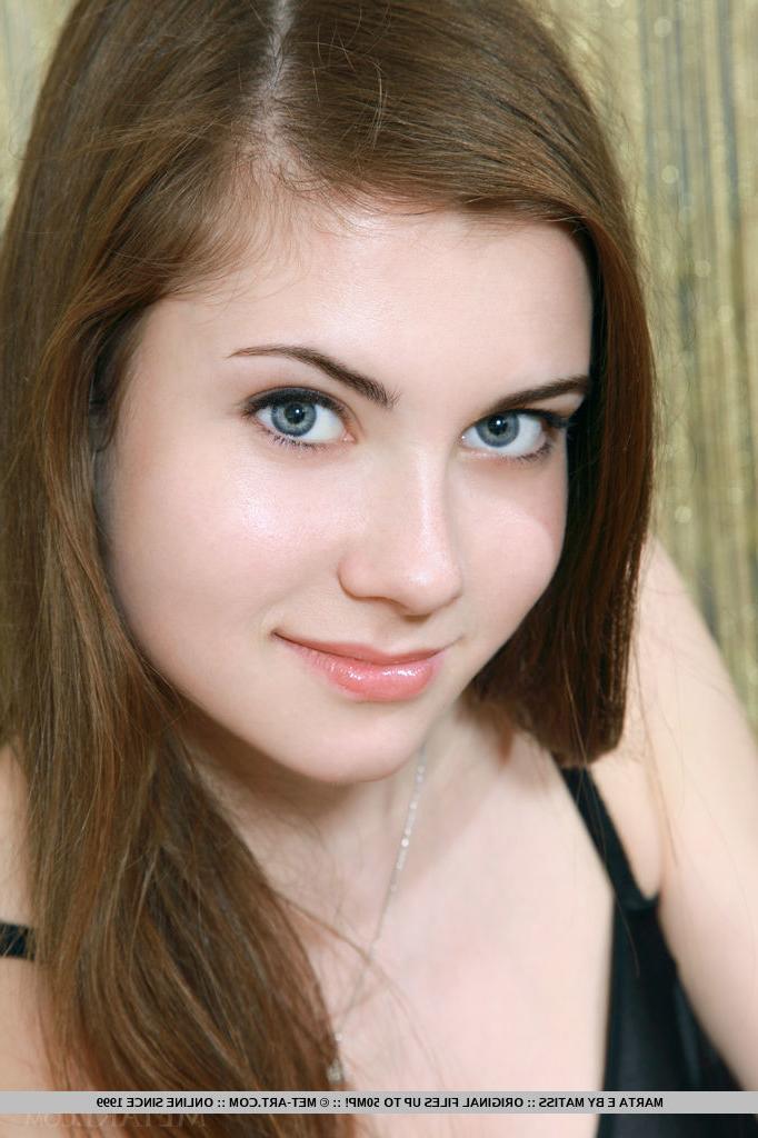 18P Glamourous Euro teen Marta E revealing full all natural teen breasts