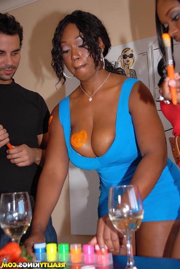 16P Slutty ebony babes with big tits are into groupsex with face sitting