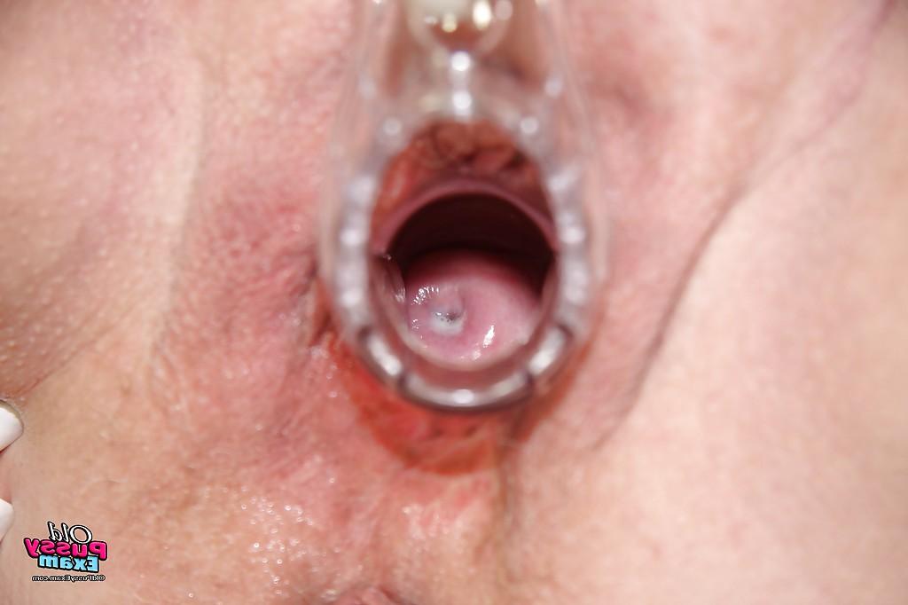 16P Horny granny playing with her huge flabby tits and toying her shaved cunt