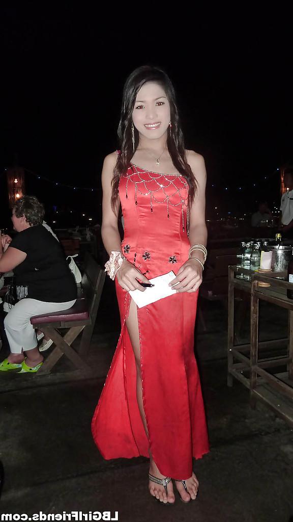 16P Cute and gorgeous Thai shemales posing outdoors in skirts and dresses
