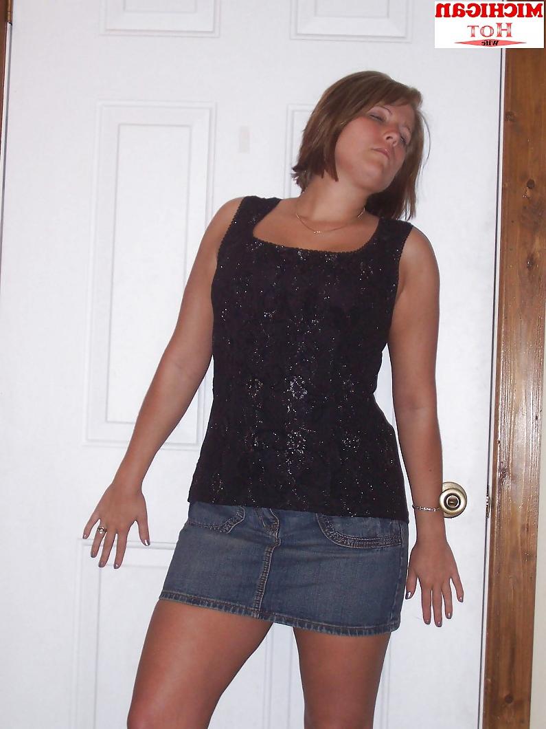 25P Michigan hot wife
