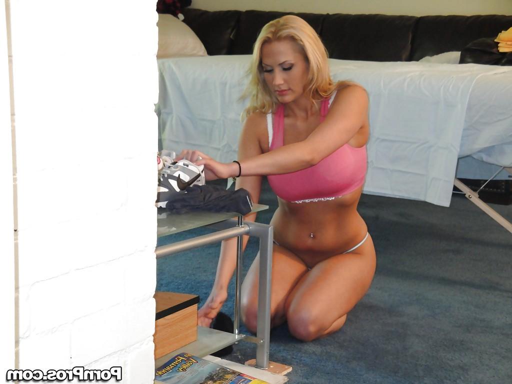 16P Fascinating busty blonde Alanah Rae takes off lingerie for full body massage