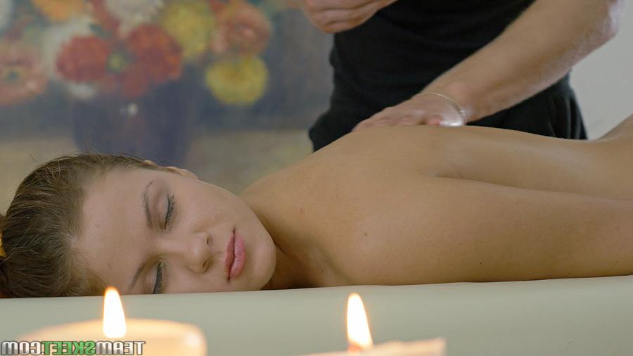16P Naked teen girl Ariana getting fucked after relaxing massage
