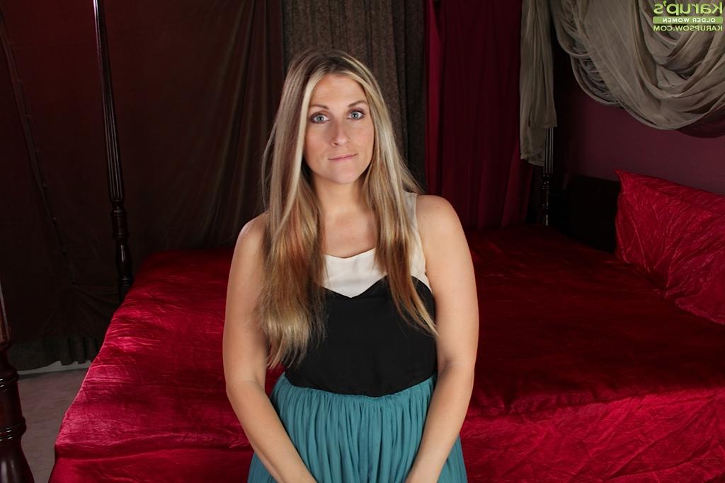 16P Kate Lynn enjoys showing off her marvelous booty and big tits