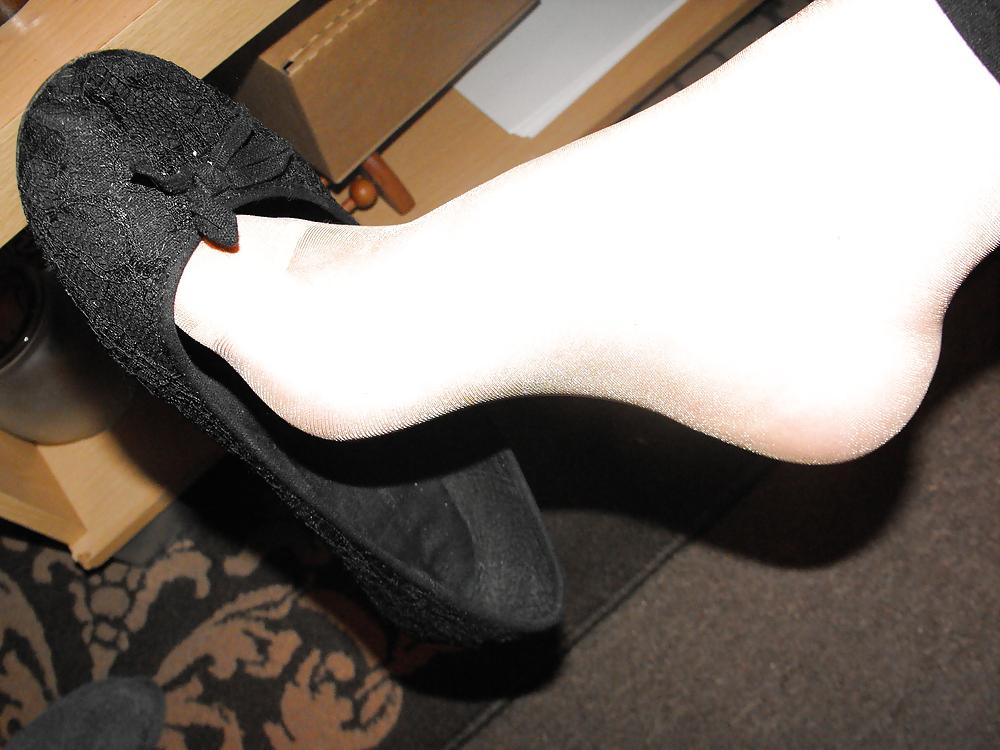 16P girlfriend natural tights and flats dangle nylon pantyhose