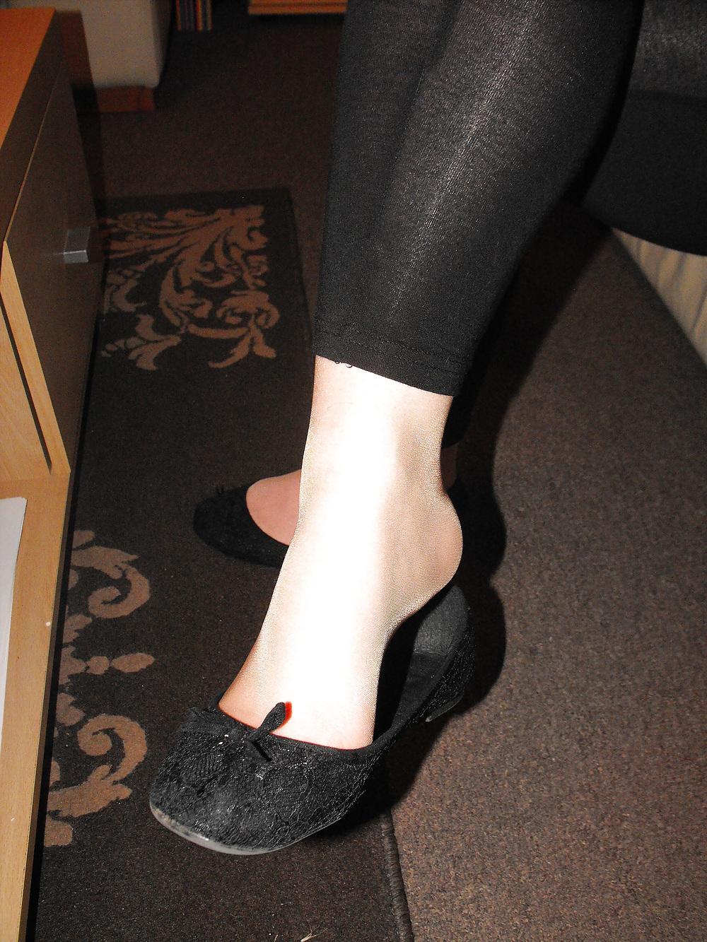 16P girlfriend natural tights and flats dangle nylon pantyhose