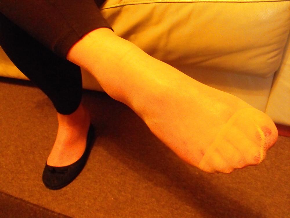 16P girlfriend natural tights and flats dangle nylon pantyhose