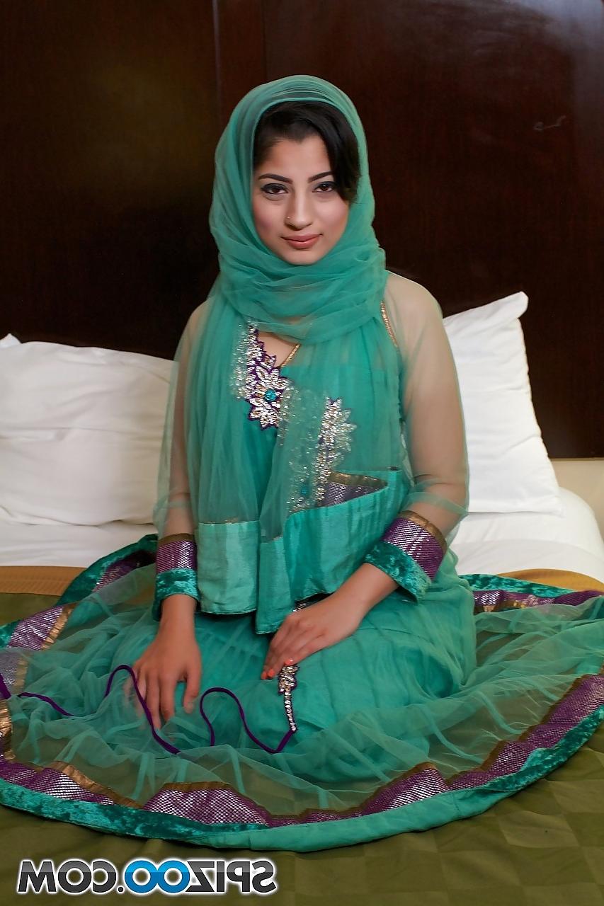 15P Hot dark haired Nadia Ali spreading legs, sucking penis & getting cum on face